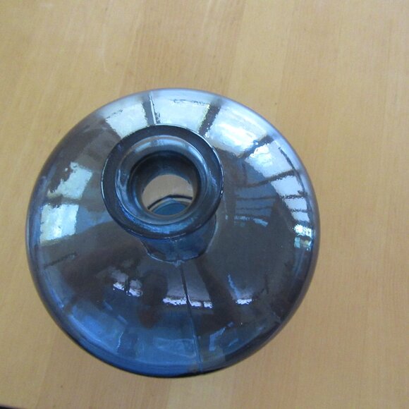 Vintage deep blue glass vase made in Spain 8" x 6" - Picture 7 of 9